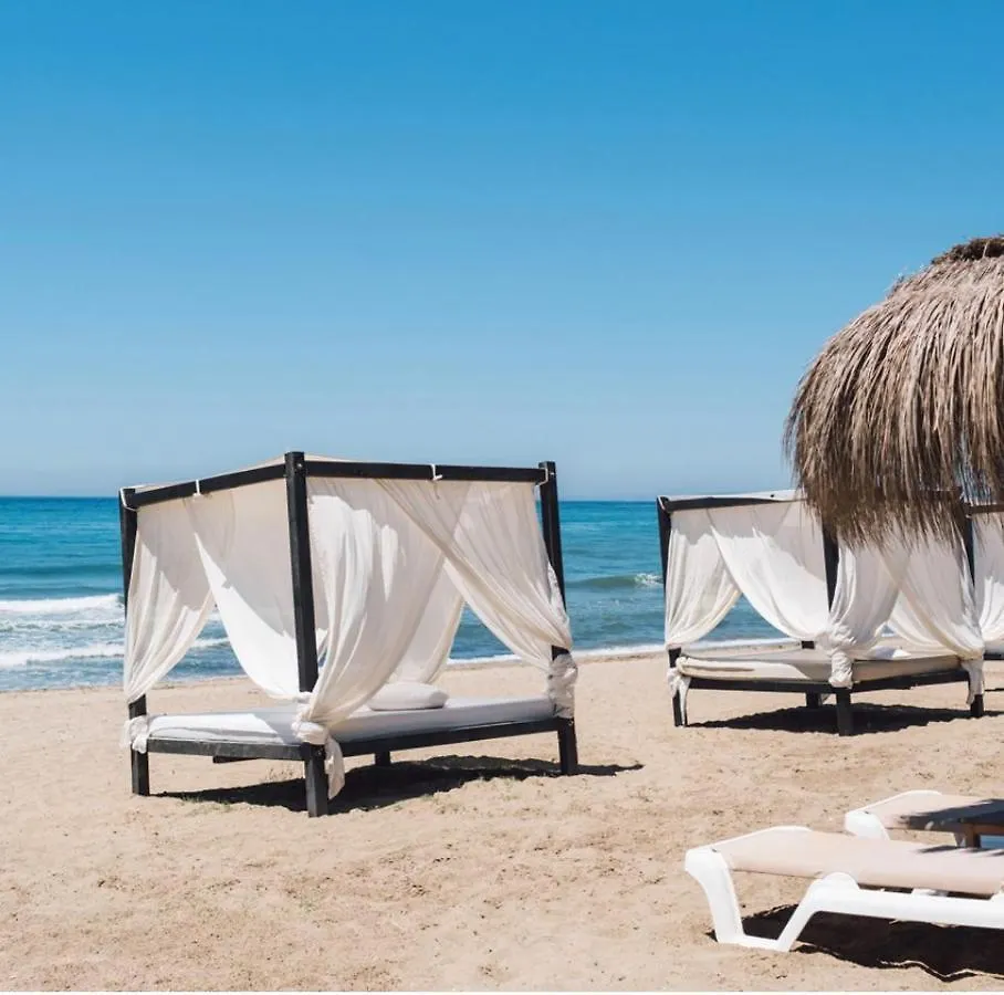 1 Marbella Beach Golf Apartment Spain