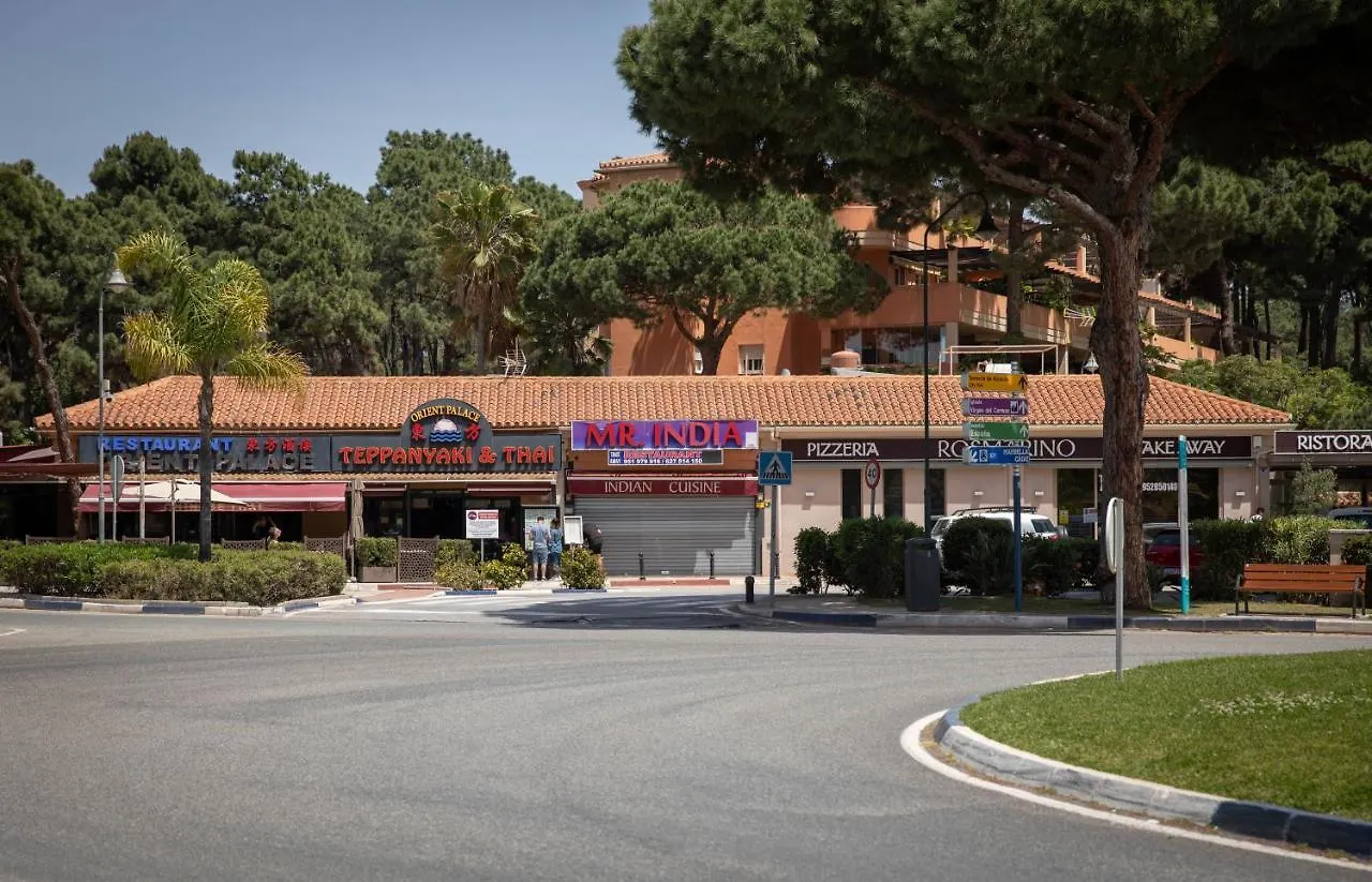 1 Marbella Beach Golf Apartment