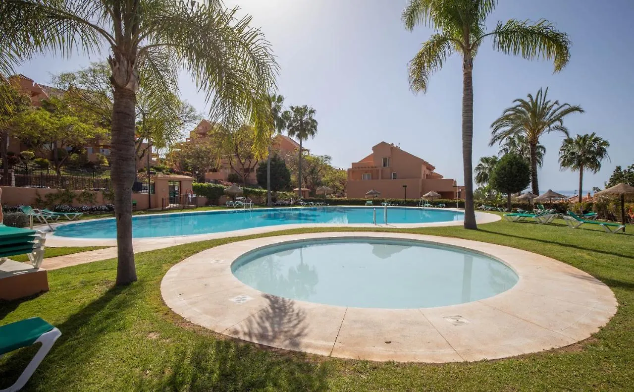 1 Marbella Beach Golf Apartment