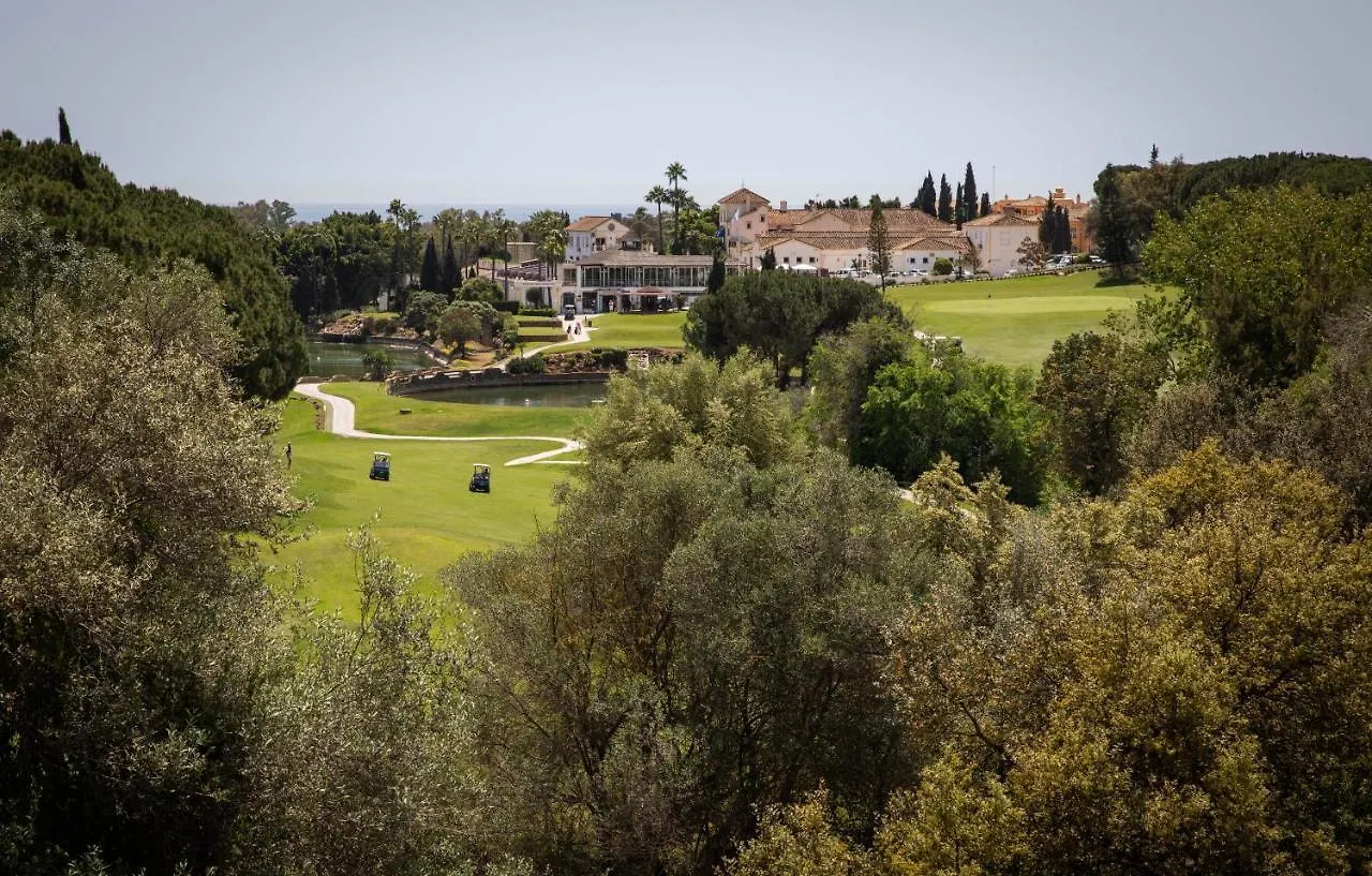 1 Marbella Beach Golf Apartment